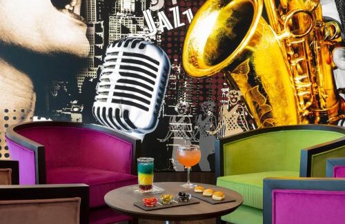 Plaisir Hotel | Hôtel Roi Soleil Prestige Plaisir - St Quentin