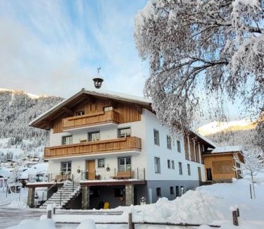 Russbach am Pass Gschuett Apartment | Höllhof Dachstein West