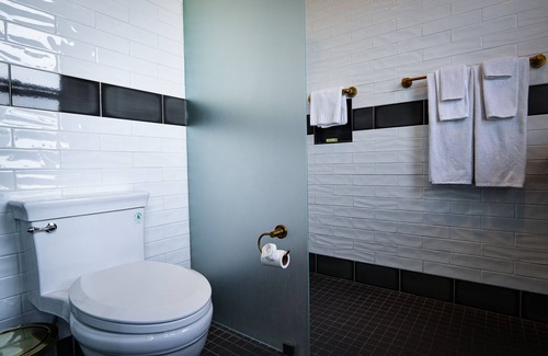 Wilshire Center Hotel | H Hotel