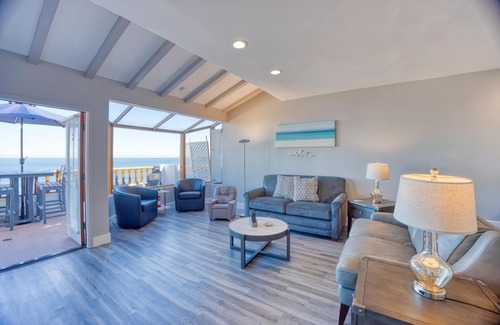 Avalon Condo | H160 - Impeccably Decorated Villa + Panoramic Ocean Views + 6-Seater Golf Cart +