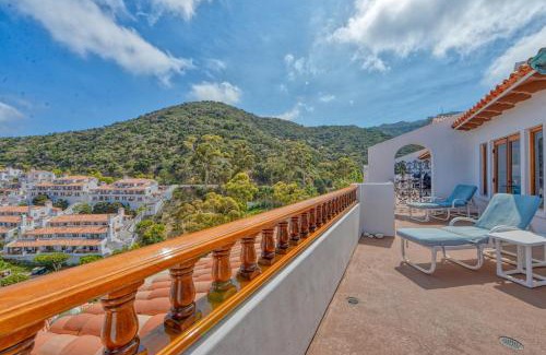 Avalon House | H1785 - Hamilton Cove Villa 17-85