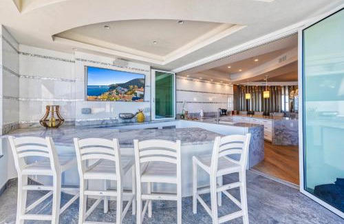 Catalina Island House | H208 - The Honeymoon Penthouse Suite Palazzo De Mare
