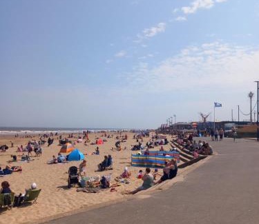 Mablethorpe Ski Chalet | H21 holiday let