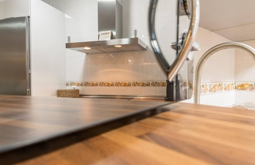 La Trinidad Apartment | H2M Feijoo close to city center in a quiet area