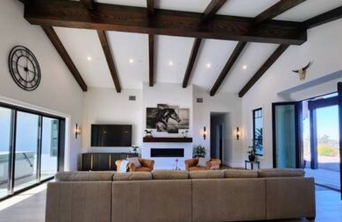 Vista Villa | [H3] New! LUX modern farmhouse 2.2 acres