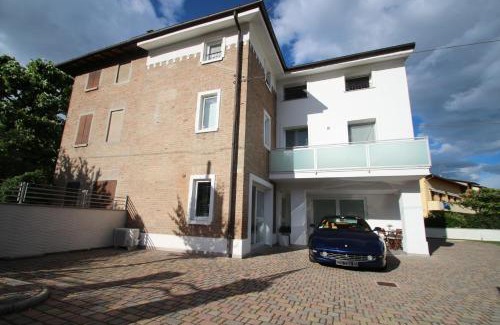 Maranello Bed & Breakfast | H5-5H Luxury Room