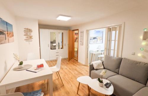 Sebnitz Apartment | H6 -Urlaubsmagie- Wohnung für 3 mit Pool & Terrasse