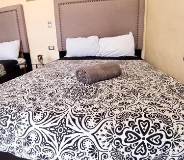 Durango House | Habitación arena, Paseo Durango