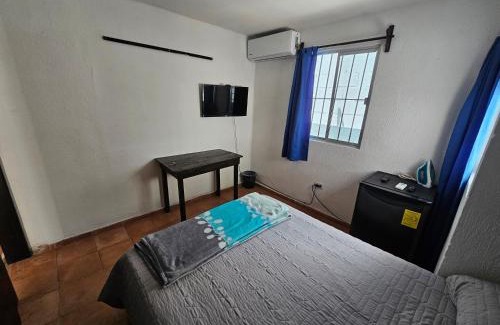 Downtown Cancun House | Habitación centrica con baño privado