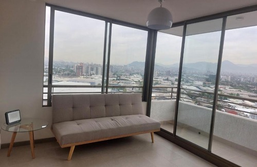 Macul House | Habitación con Mary y Nolberto