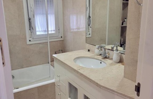 El Roc de Sant Gaieta House | Habitación en la playa en mansión de lujo