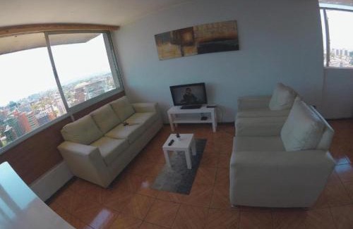 Providencia House | Habitación grande con cama matrimonial en departamento compartido - Providencia