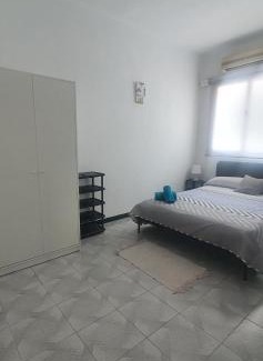 L'Olivereta House | Habitación Matrimonio Espaciosa en Vivienda Compartida