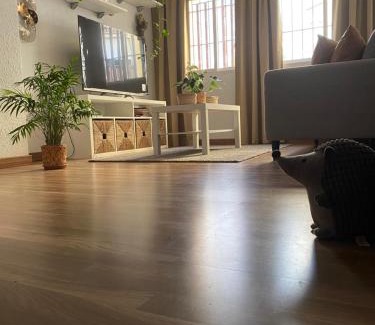 Poligono Norte House | habitacion acogedora con limpieza incluida- buena conexion