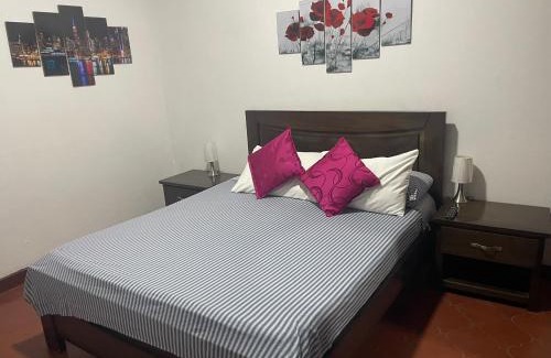 Guadalajara de Buga House | Habitacion Casa Campestre con piscina en Buga