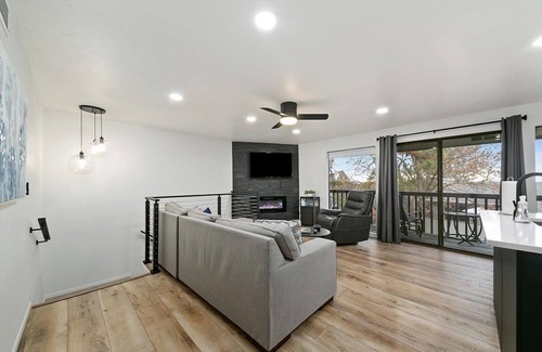 Quail Ridge Condo | #HabitueHome - The Wildrye - 3 bedroom 2 bathroom Foothills Condo