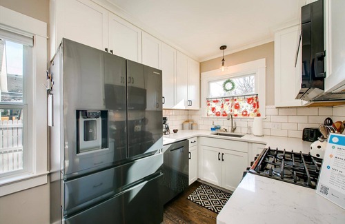 North End Cottage | #HabitueHomes - My Happy Place - Near Downtown!