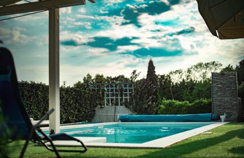 Serres Villa | Hacienda Verde