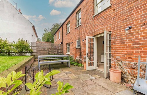 Fakenham Cottage | Haclin's Cottage | Picturesque Countryside Home | Parking
