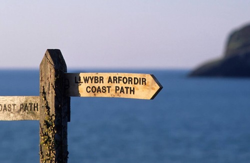 Llanbedrog House | Hafan Bach - Two Bedroom House, Sleeps 4
