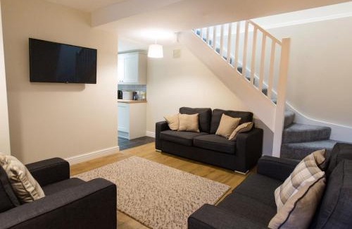 Llangollen House | Hafan