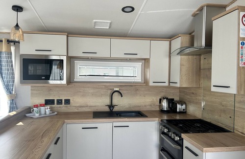 Rhyd-y-clafdy Ski Chalet | Hafan y Mor Park 3-Bed Caravan, Sleeps 8, Pets Ok