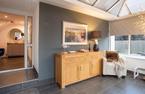 Rhosneigr House | Hafod Heli