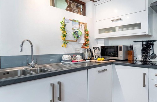 Rowen Cottage | Hafod Rowen - Four Bedroom Cottage, Sleeps 8