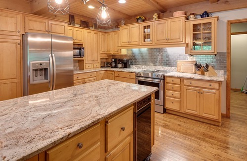 Big Creek House | Hakuna Matata = No Worries Huge Lakefront Home Private Dock Florida Room