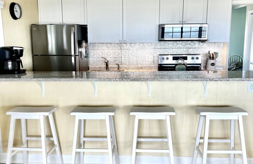 Holden Beach House | "Hakuna Matata" - Oceanfront Home, 2 Bedrooms/2 Bathrooms