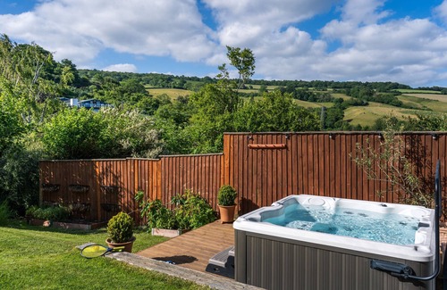 Teignmouth House | Haldon View - Characterful, country views, hot tub