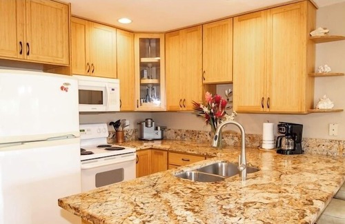 Kihei Condo | Hale Kamaole 130 Ground floor condo, easy access to best beach on Maui!