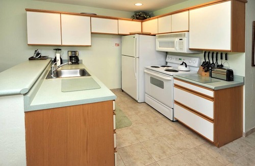 Kihei Condo | Hale Kamaole 133 Ground floor condo, easy access to best beach on Maui!