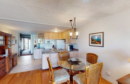 Kihei Condo | Hale Kamaole Condo w/Private Washer/Dryer & Shared Outdoor Pool- Small Dogs OK