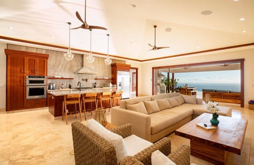 Kailua-Kona House | Hale La'i: Dreamy Oceanfront Estate w/Pool, Spa & AC, Hale La’i