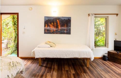 Volcano Cabin | Halema'uma'u- Hale Kumu La'au