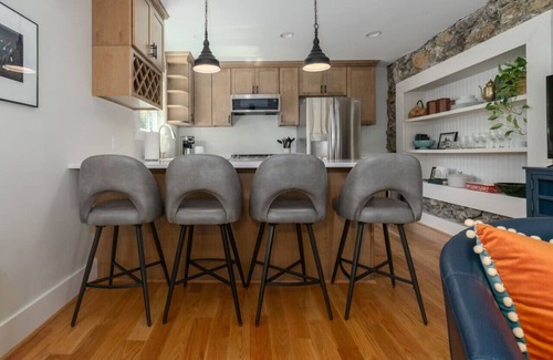 Lexington Apartment | Halestone Cottage Downtown Lex