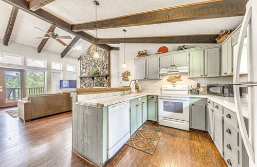 Ruidoso House | Half-Mi to Midtown: Family Retreat w/Mtn Views!