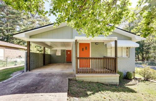 Hot Springs House | Half Mi to Oaklawn Casino Hot Springs Home!