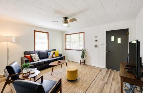 Hot Springs House | Half Mi to Oaklawn Casino Hot Springs Home!