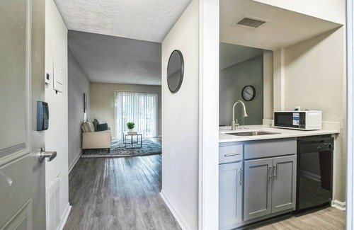 Cumberland Apartment | Halsten at Vinings 2515 Comfy 1 Bed 1 Bath