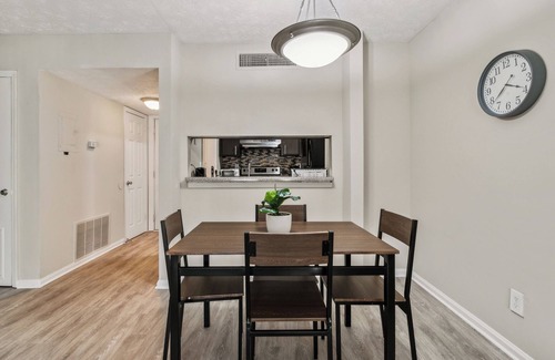 Cumberland Apartment | Halsten at Vinings 2516 spacious 1 Bed 1 bath