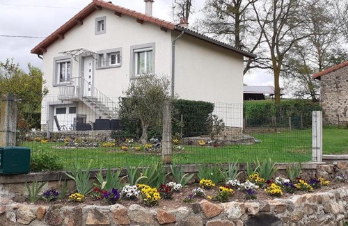 Lavoute-sur-Loire House | Halte à Veyrac