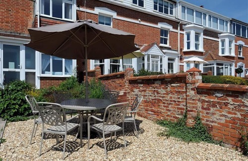 Lyme Regis Cottage | HALYARDS, LA CASA, family friendly, with a garden in Lyme Regis