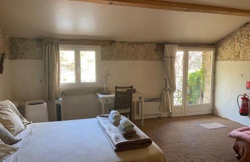 Beraut Bed & Breakfast | Hameau du HOUR - Chambre d'Hôtes et Gîtes