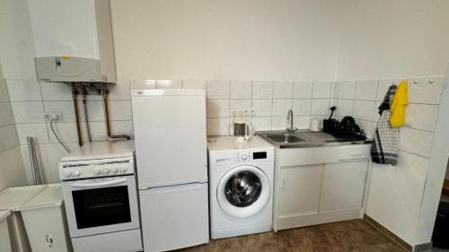 Ludwigshafen-Mundenheim Apartment | Hammer & Rest WHG2