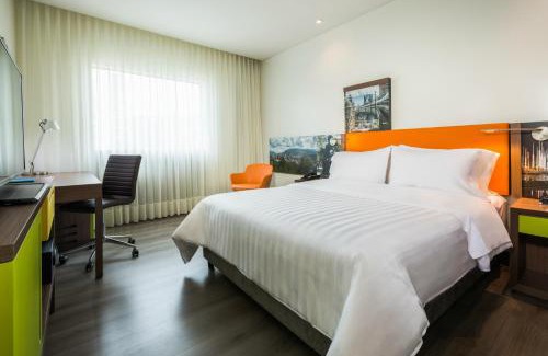 Alejandria Hotel | Hampton by Hilton Medellin
