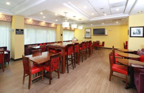 San Pedro Tlaquepaque Hotel | Hampton Inn by Hilton Guadalajara-Aeropuerto