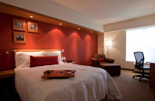 Chapalita Hotel | Hampton Inn by Hilton Guadalajara/Expo