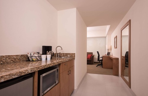 Chapalita Hotel | Hampton Inn by Hilton Guadalajara/Expo
